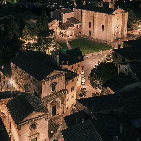 Mini Nel Centro Storico Perúgia